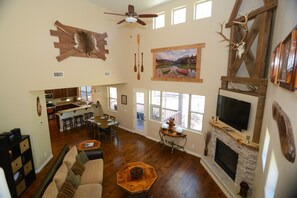 Smart TV, fireplace, DVD player, table football