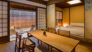 传统联排别墅, 无障碍 (Japanese Style, Garden View Bath,TAKE) | 羽绒被、特色装修、特色家居、办公桌
