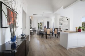Dining - Apartment Carmela – An Elegant Sanctuary in the Heart of Sorrento (Sorrento)