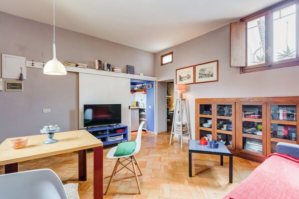 Smart TV, books