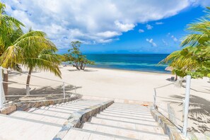 House, 3 Bedrooms | Beach - Pristine Bay Beach Villa 104 (Roatan)