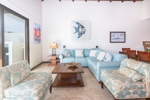 House, 3 Bedrooms | Living area - Pristine Bay Beach Villa 104 (Roatan)