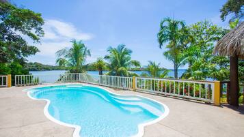 House, 6 Bedrooms | Pool | Outdoor pool