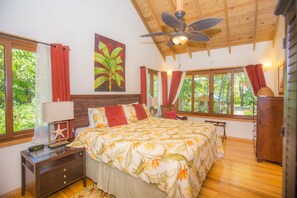 House, 6 Bedrooms | 6 bedrooms, iron/ironing board, free WiFi, bed sheets - Casa de Admirada (Roatan)