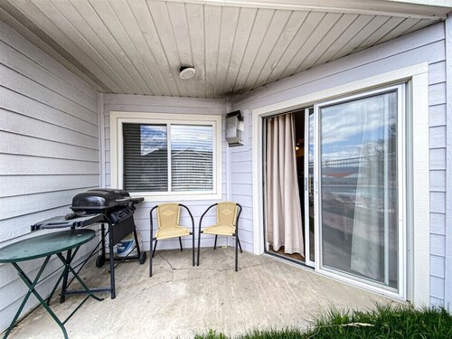 Inn Building Condo#113 - Ground Level, Pool Side