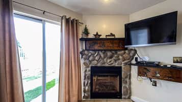 TV, fireplace