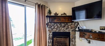 Inn Building Condo#113 - Ground Level, Pool Side