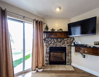 Inn Building Condo#113 - Ground Level, Pool Side