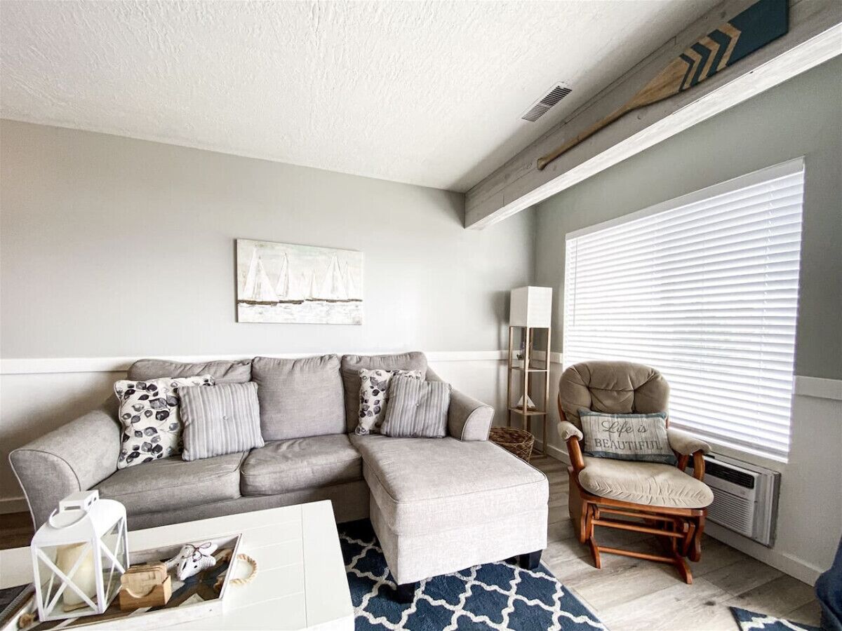 Televisión y chimenea 