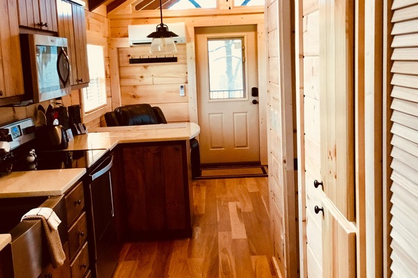 Refrigerador, microondas, horno, placa de cocina