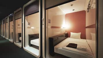 In-room safe, free WiFi, bed sheets