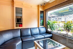 ロビー応接スペース