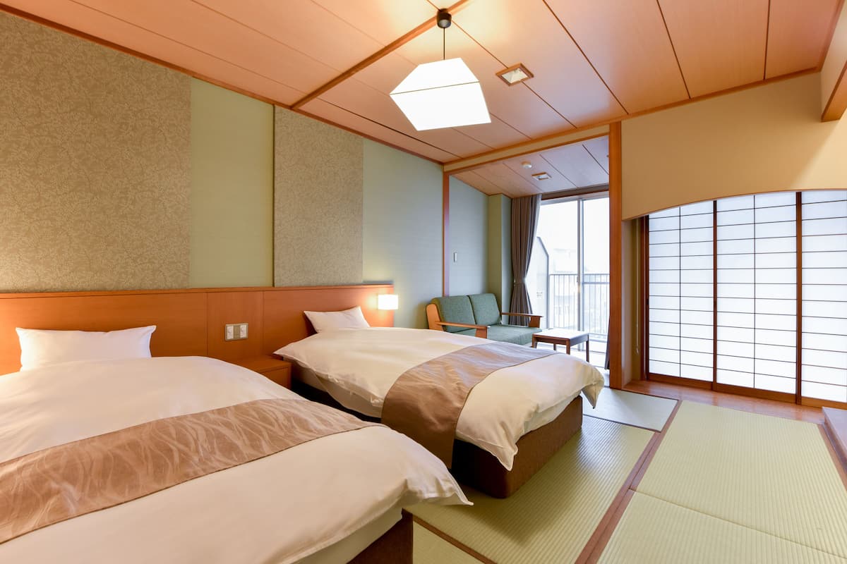 Down duvets, individually decorated, desk, free WiFi