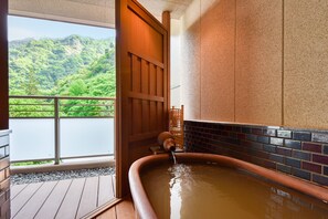 Habitación superior, para no fumadores (Tatami Floor, Open-air Bath, C) | Edredón, decoración personalizada, escritorio y wifi gratis 