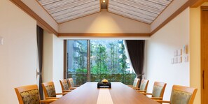 In-room dining - Okuno Hosomichi (Kobe)