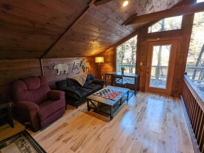 Smart TV, fireplace