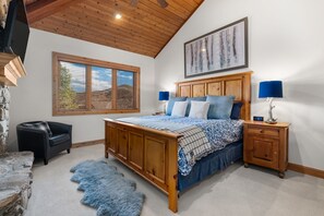 4 bedrooms, iron/ironing board, travel cot, free WiFi