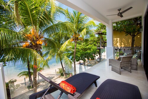 Bella Luna Beach House #227473