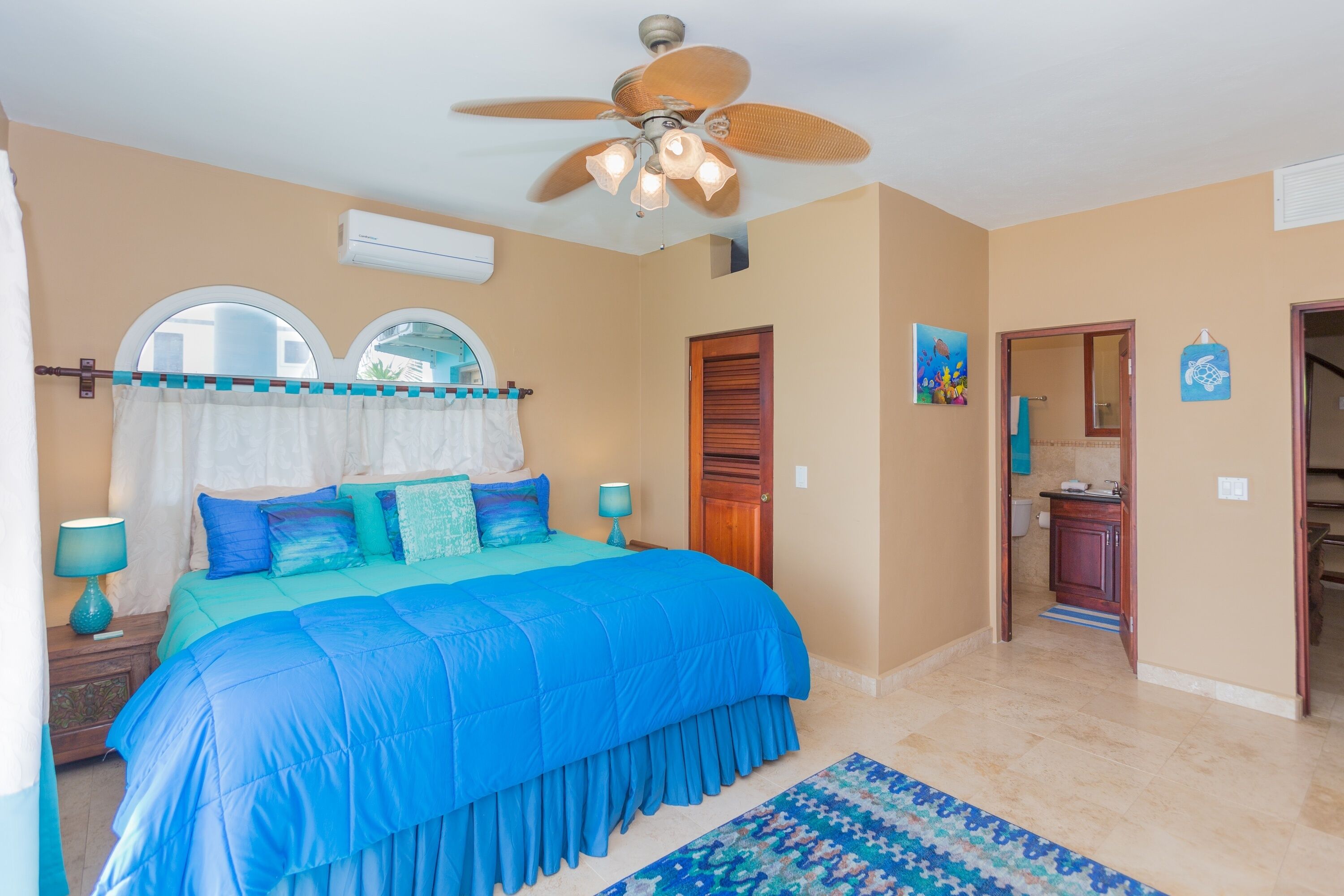 3 bedrooms, travel crib, free WiFi