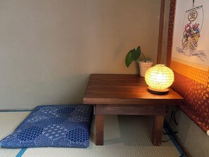 Japanese Style Twin Room | In-room safe, free WiFi, bed sheets - Hostel Otro Mundo (Kyoto)