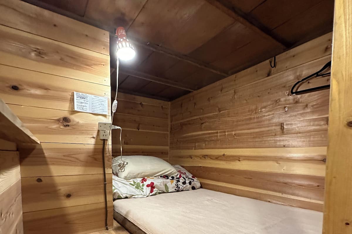 Mixed Dormitory | In-room safe, free WiFi, bed sheets