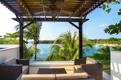 Bella Luna Beach House #226859