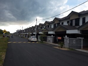 Exterior - Laman Kurnia Holiday House (Kota Bharu)