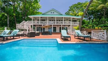House, 4 Bedrooms | Pool | Outdoor pool