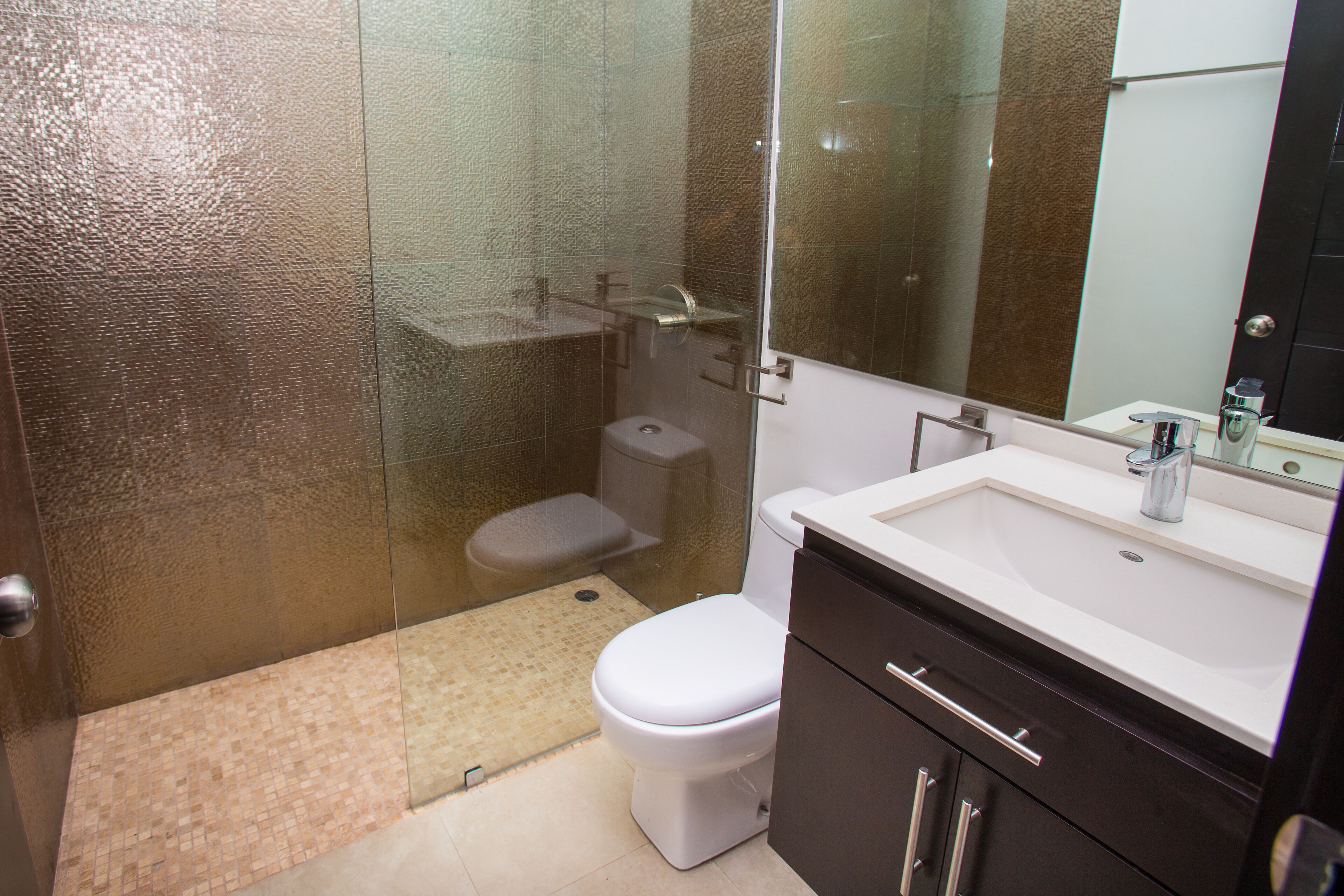 Condo, 1 Bedroom | Bathroom | Hair dryer, towels, shampoo