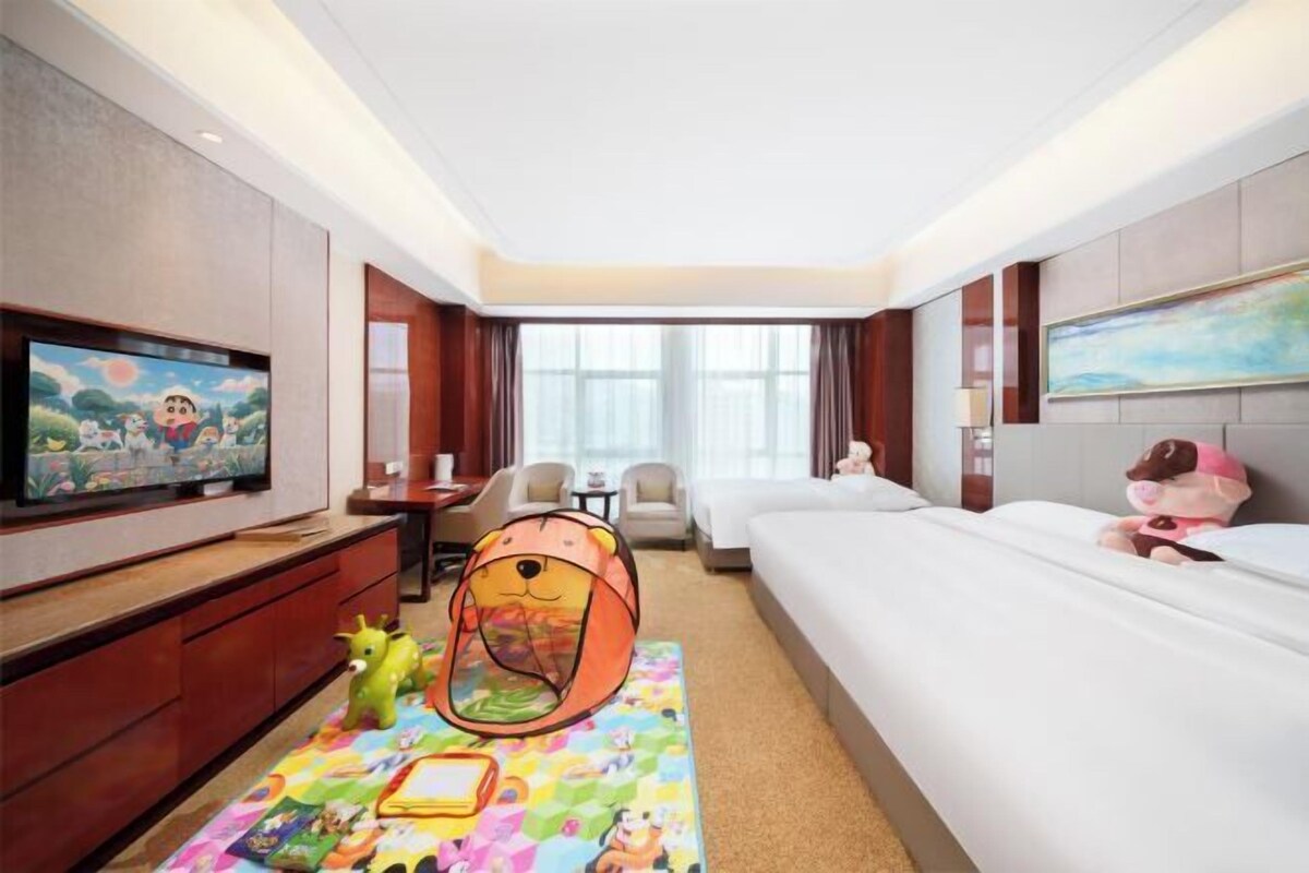 Minibar, in-room safe, desk, blackout curtains