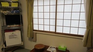 ห้องทราดิชันนัลทริปเปิล (Japanese Style) | ตู้นิรภัยในห้องพัก, โต๊ะทำงาน, Wi-Fi ฟรี