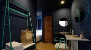 Private Room | Soundproofing, free WiFi, bed sheets - Borbaboom Poshtel - Hostel (Phuket)