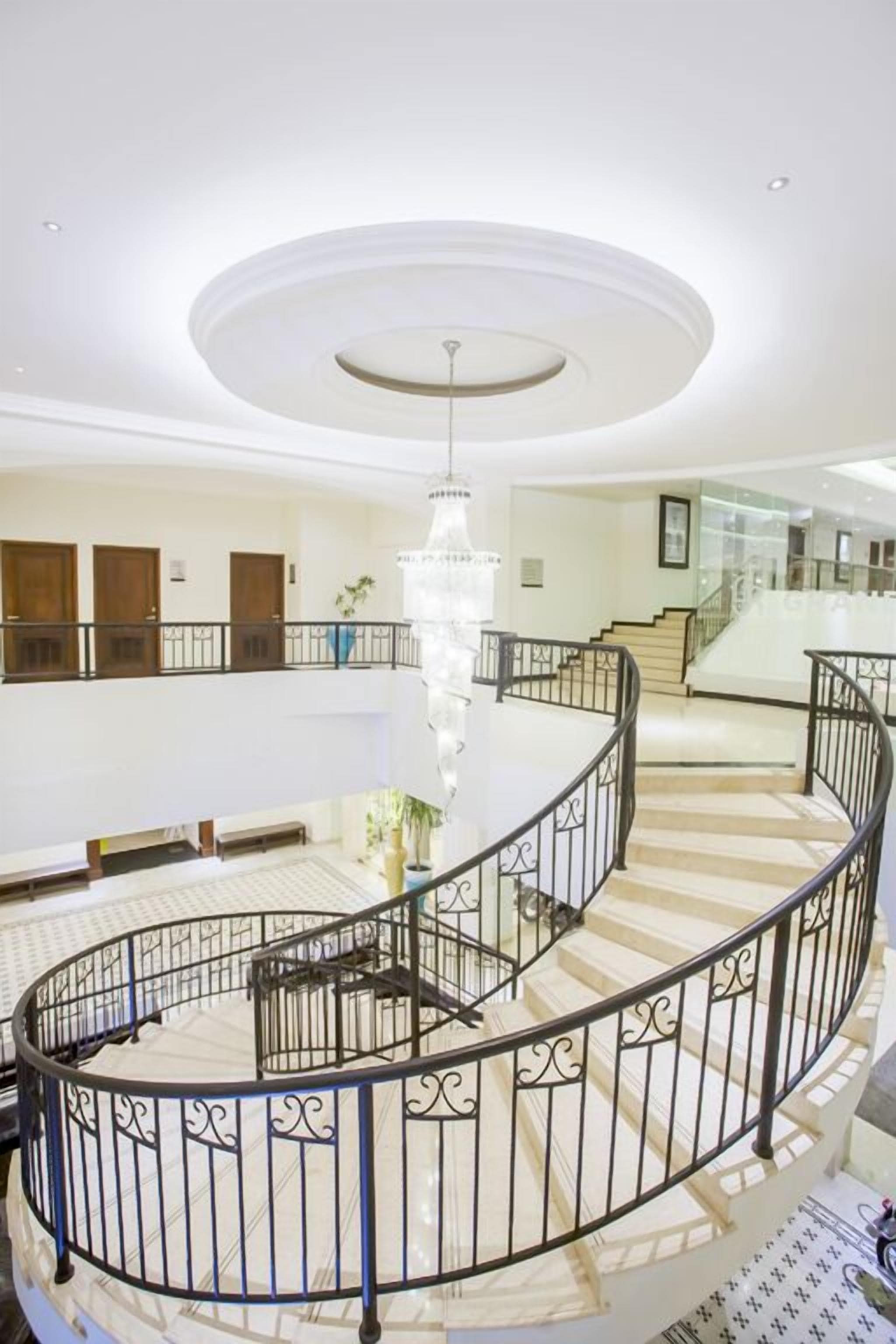 2 outdoor pools, open 7:00 AM to 5:00 PM, pool umbrellas, pool loungers