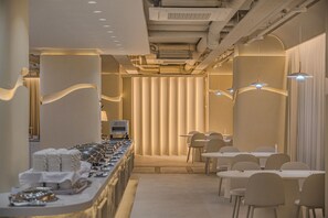 مطعم