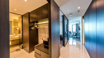 High Floor - The First Suite | In-room safe, blackout drapes, free WiFi, bed sheets