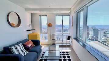High Floor - The First Suite | Coffres-forts dans les chambres, rideaux occultants, Wi-Fi gratuit