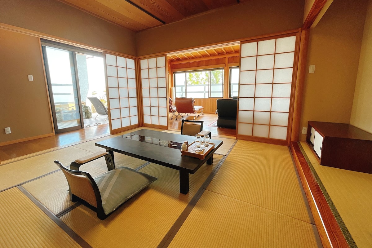 1 bedroom, premium bedding, minibar, in-room safe