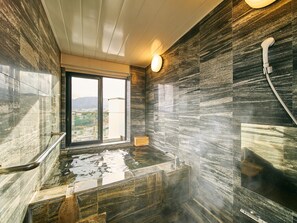 Badewanne und Dusche (separat), Quellwasserbad
