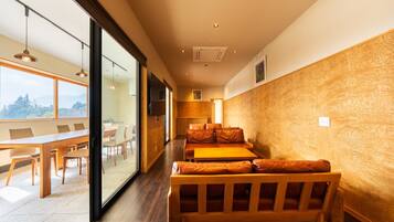 1 bedroom, premium bedding, minibar, in-room safe