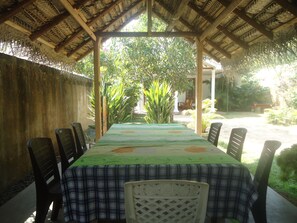 Breakfast, lunch, dinner served; international cuisine  - Nishan Surf Inn (Matara)