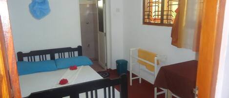 1 bedroom, premium bedding, desk, iron/ironing board