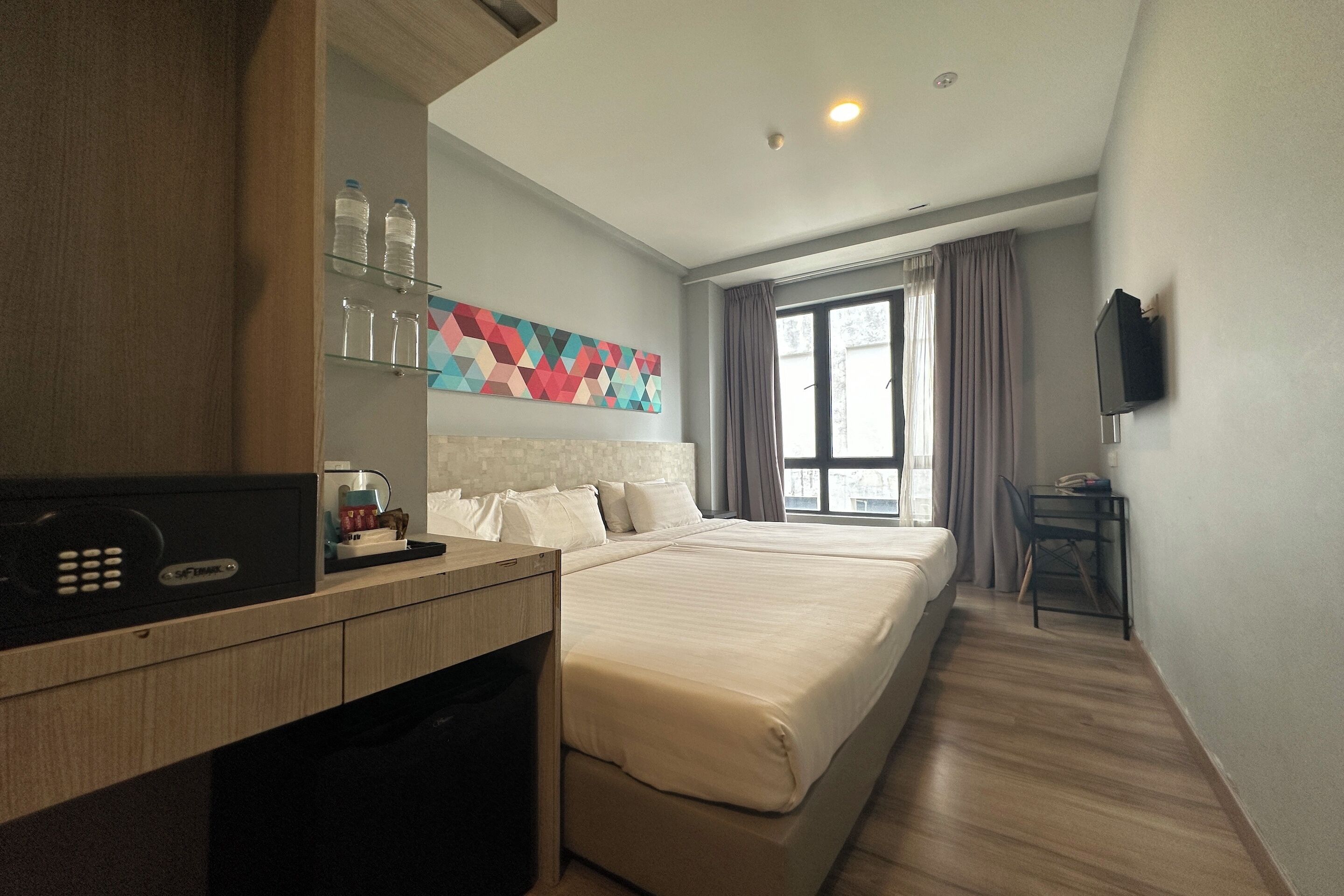 deluxe triple room | iron/ironing board, free wifi, bed sheets