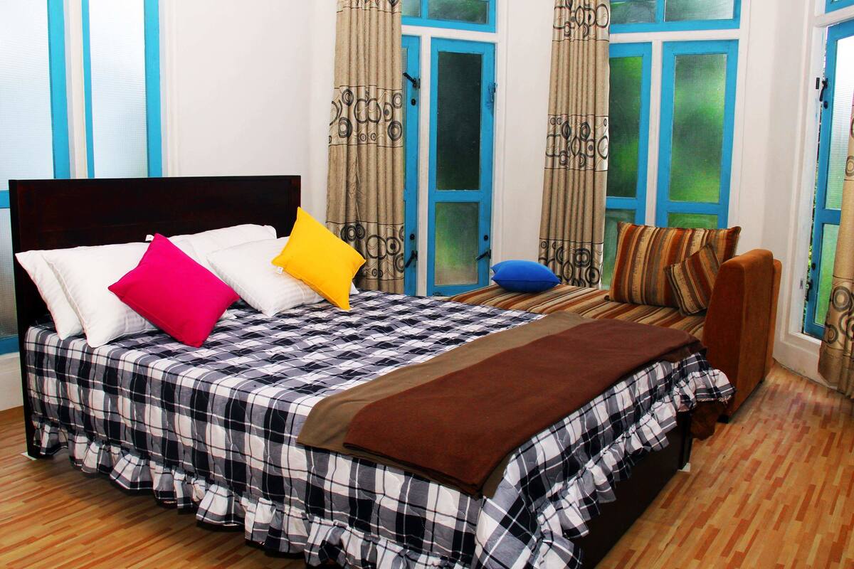 Chambre Confort, 2 chambres, terrasse, vue montagne
