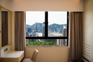 Club Floor - Harbour Parkview Double Room | In-room safe, desk, free WiFi, bed sheets