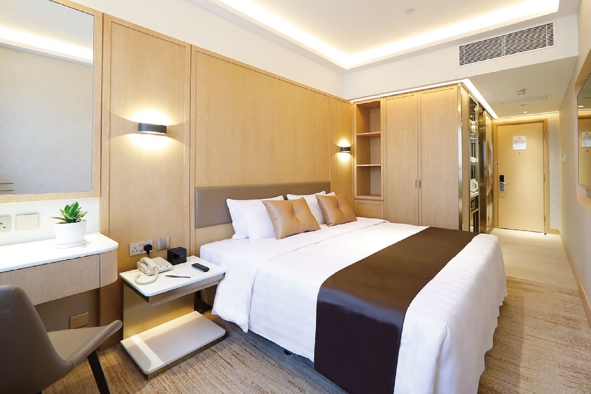 Club Double Room, City View (City Vista) | 1 bilik tidur, peti besi dalam bilik, meja, Wi-fi percuma