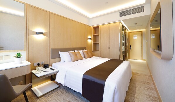 Club Floor - City Vista King Room