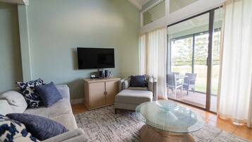 Huoneisto, 2 makuuhuonetta | Oleskelualue | Älytelevisio