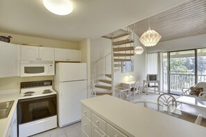 Condo, 1 Bedroom | Private kitchen | Fridge, microwave, oven, dishwasher