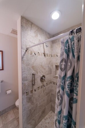 Condo, 1 Bedroom | Bathroom | Towels