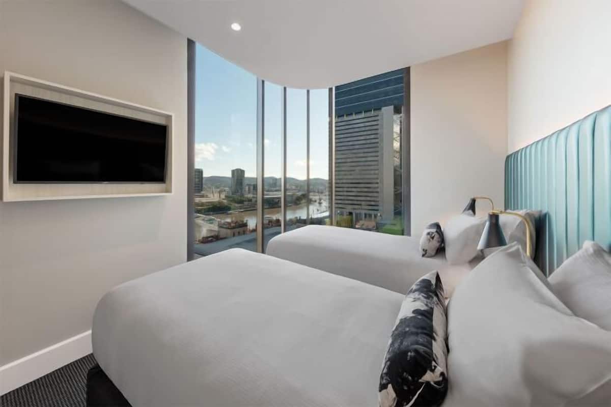 2 bedrooms, in-room safe, desk, laptop workspace